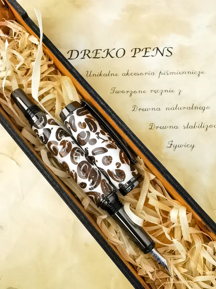 Długopis z drewna stabilizowanego typu 2 