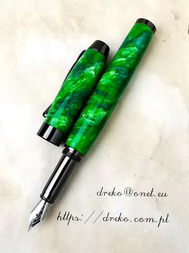 Długopis z drewna oliwka 2